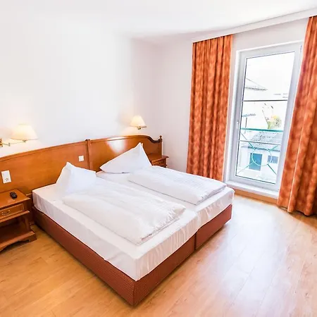 Familie Hopfeld - Dreikoenigshof Отель 4*