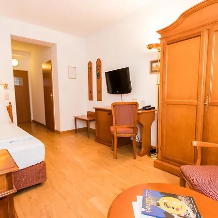 Familie Hopfeld - Dreikoenigshof 4* Stockerau