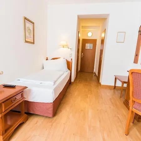 Hotel Familie Hopfeld - Dreikoenigshof 4*