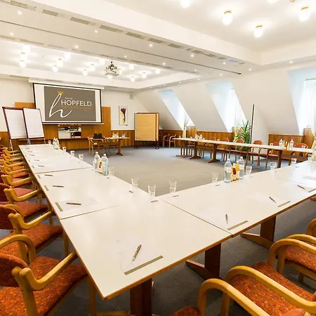 Familie Hopfeld - Dreikoenigshof 4* Stockerau