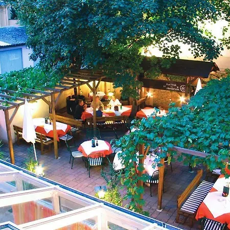 Familie Hopfeld - Dreikoenigshof 4* Stockerau