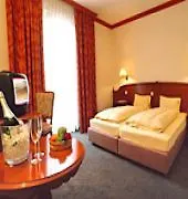 Familie Hopfeld - Dreikoenigshof Stockerau