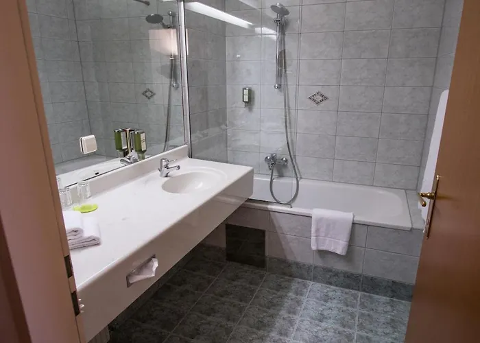 Familie Hopfeld - Dreikoenigshof 4* Stockerau