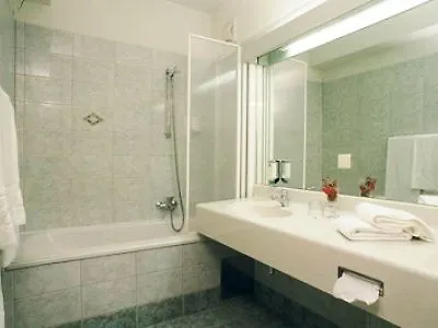 Familie Hopfeld - Dreikoenigshof Stockerau