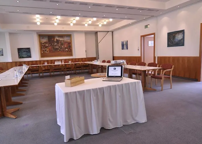 Hotel Familie Hopfeld - Dreikoenigshof Stockerau