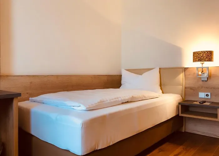 Familie Hopfeld - Dreikoenigshof Hotel Stockerau